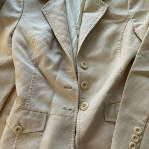 Womens cream-colored Coat/Blazer